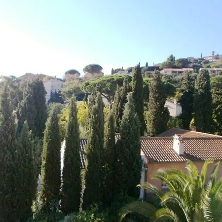 Apartmán Calme, 4 Couchages, Proche Et Commerces, Terrasse Exposee Sud, Parking Privatif - Fr-1-251-508 Le Lavandou