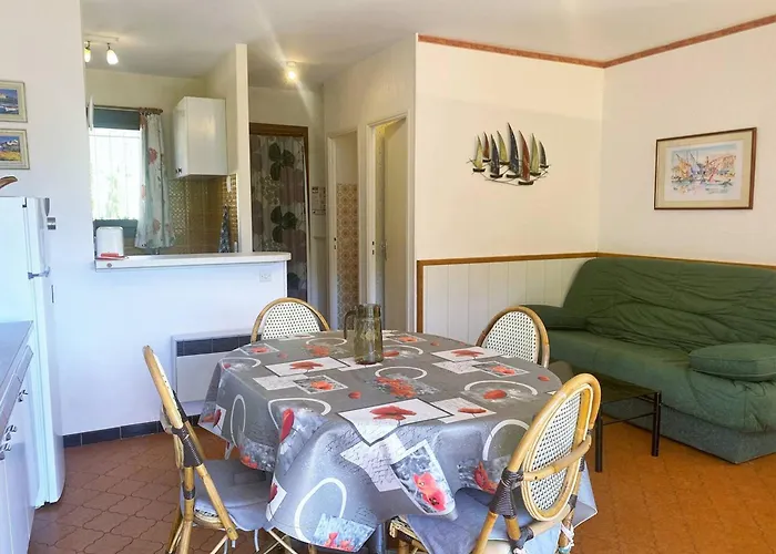 Calme, 4 Couchages, Proche Et Commerces, Terrasse Exposee Sud, Parking Privatif - Fr-1-251-508 Apartman Le Lavandou